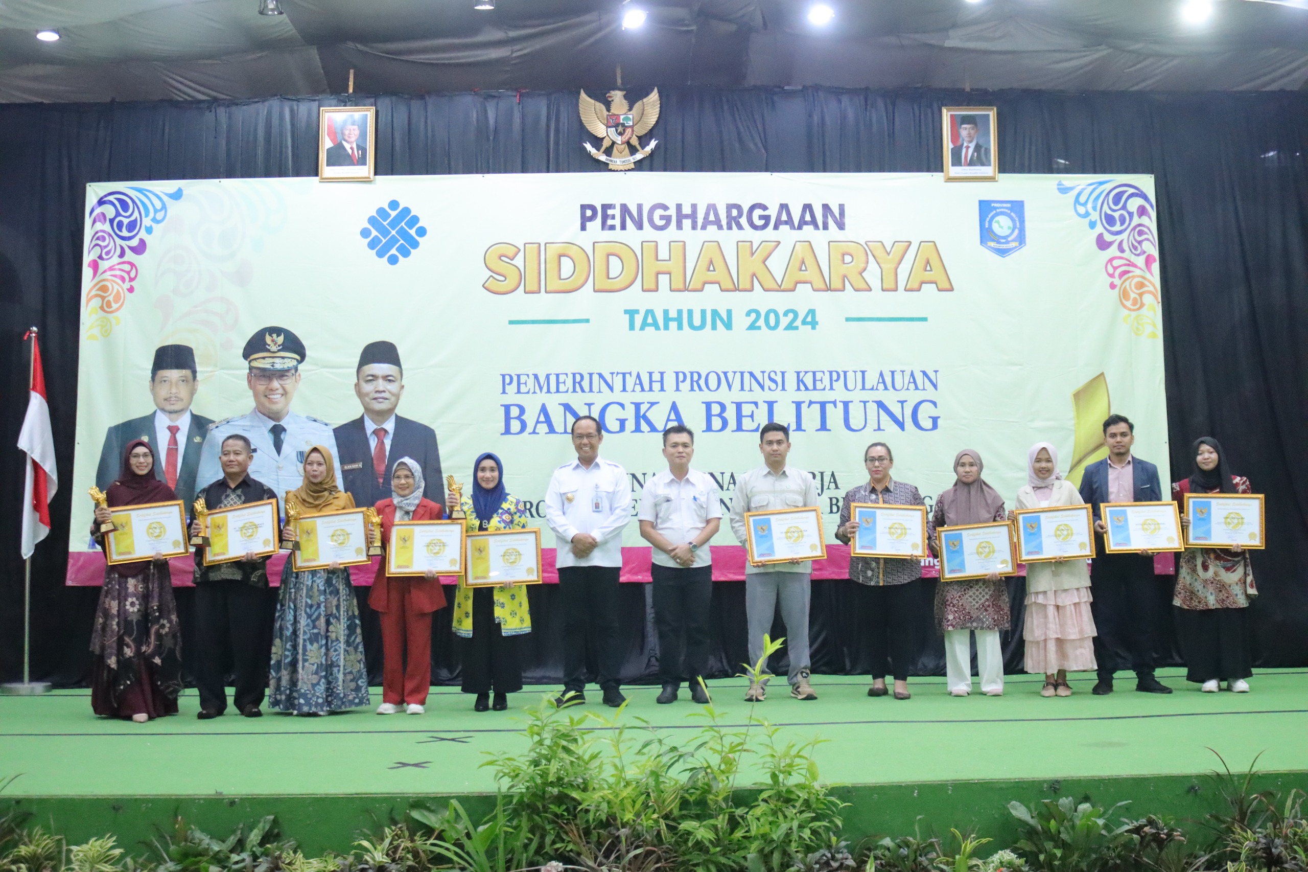 Pj Gubernur Sugito berikan anugerahan Produktivitas Program Siddhakarya Tahun 2024